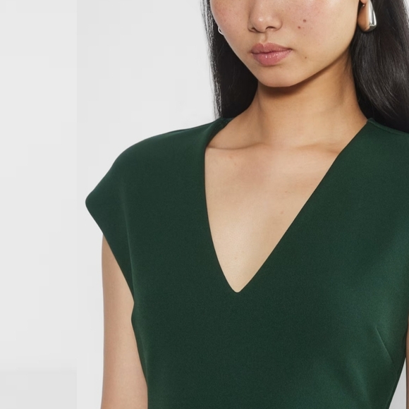 ARITZIA BABATON 'Press' V-neckline Forest Green Midi Dress - Picture 4 of 14